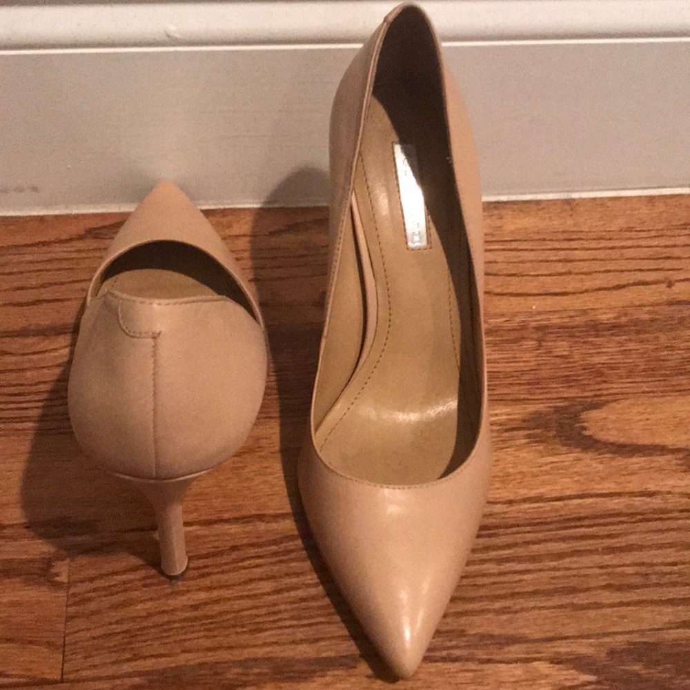 BCBG High Heels -size 8 1/2
